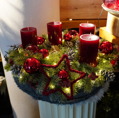„Winterstern – Edler Adventskranz in Rot & Silber“