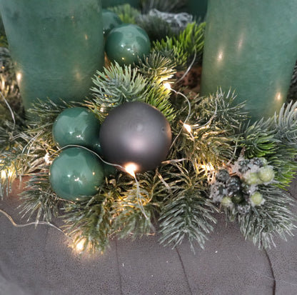 „Winter Forest – Adventskranz in Tannengrün & Grau“