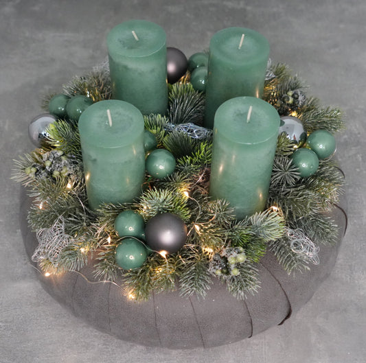 „Winter Forest – Adventskranz in Tannengrün & Grau“